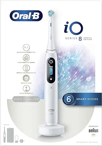 Oral-B iO 8 Cepillo de Dientes Eléctrico con Mango Recargable, Tecnología Magnética de Braun, 1 Cabezal de Recambio, Pantalla a Color, Cargador y Funda de Viaje Premium - Blanco, Edición Especial