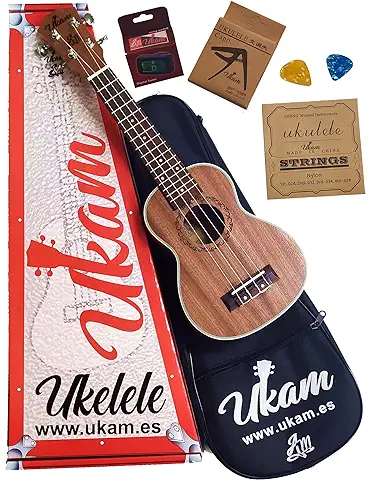 Ukelele Soprano 21" Caoba UKAM Mod.UK-21, con Afinador tipo Pinza, Cejilla Especial Ukelele, Funda Acolchada con Correa, Juego de Cuerdas Extra y Púas. Pack de Iniciación Completo para Estudio.  