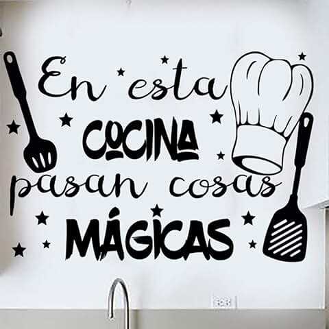 Docliick® Frase Vinilo para Cocina o Restaurante "EN ESTA COCINA PASAN COSAS MÁGICAS" Pegatina Pared Frases Decorativas DC-18018 (30x20cm)  